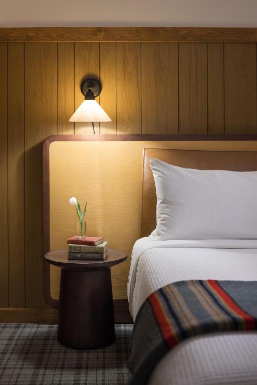 The Virg King & Sleeper Sofa