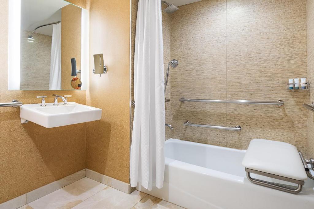 Traditional Room with Two Double Beds