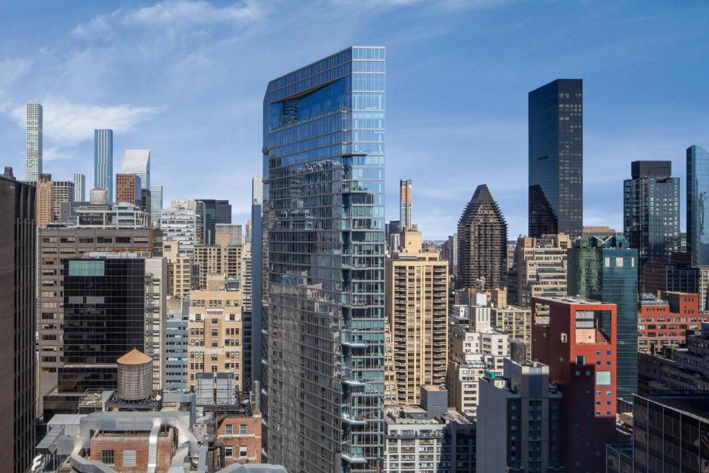 Deluxe King Guest room 1 King Sofa bed