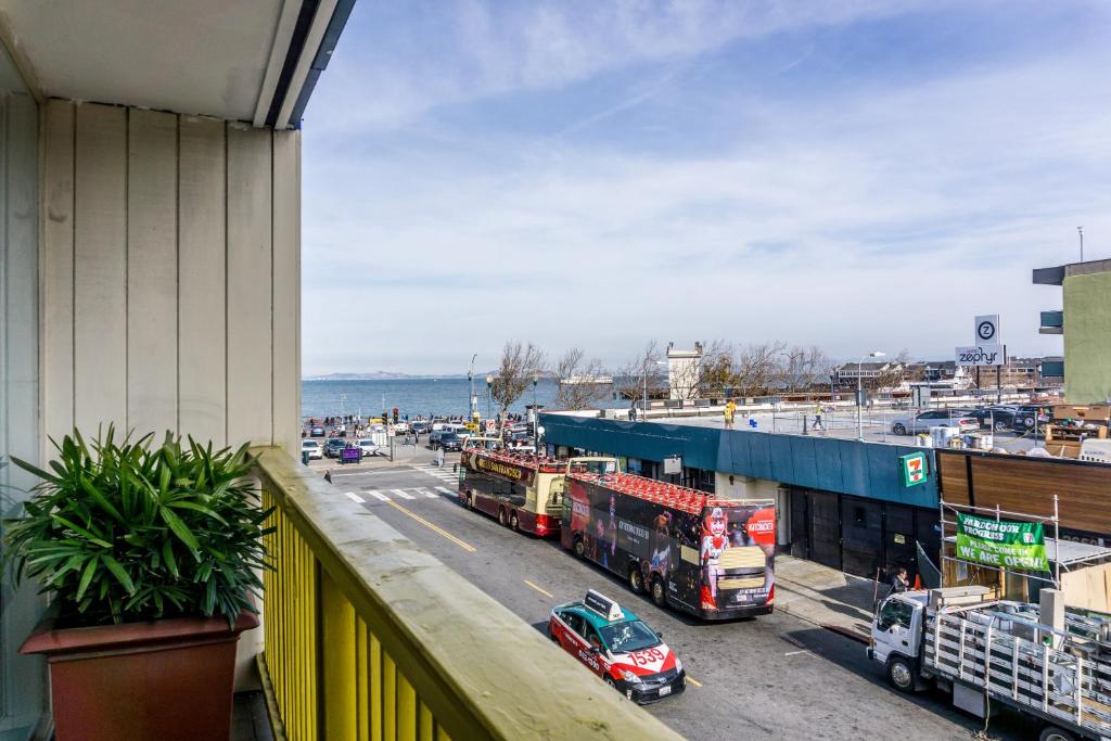 King Room with Sofa Bed