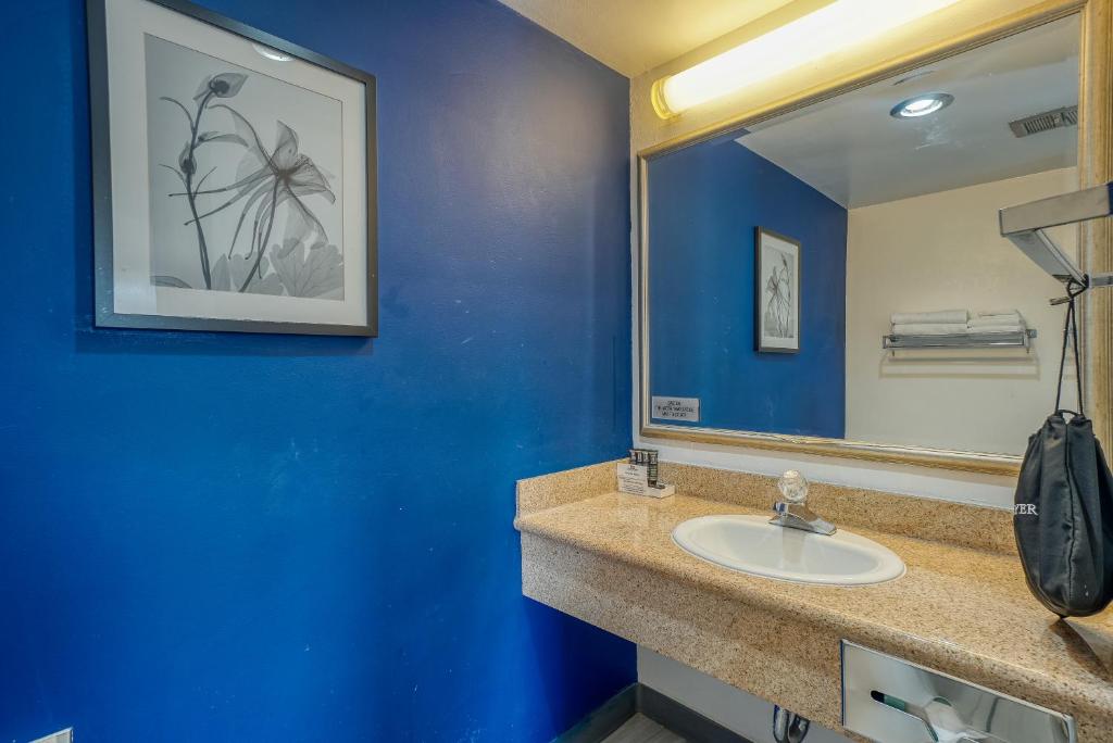 King Room with Two King Beds