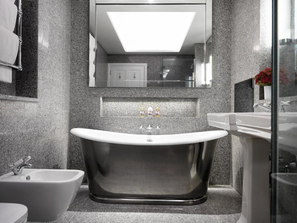 Junior Terrace Suite