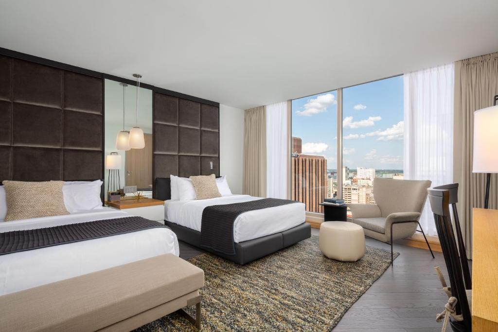 Skyline Club Level Double Queen