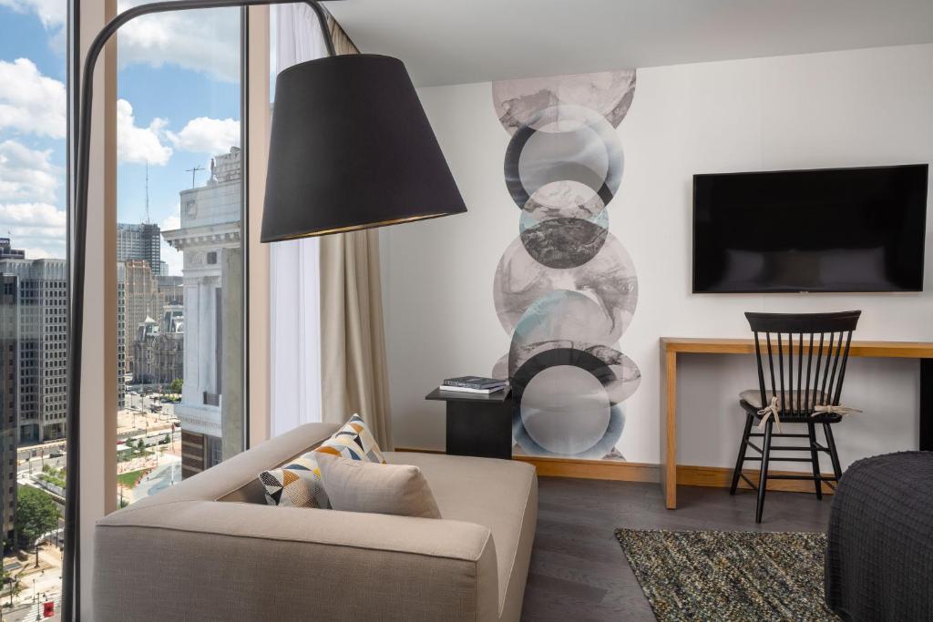 Skyline Club Level Double Queen