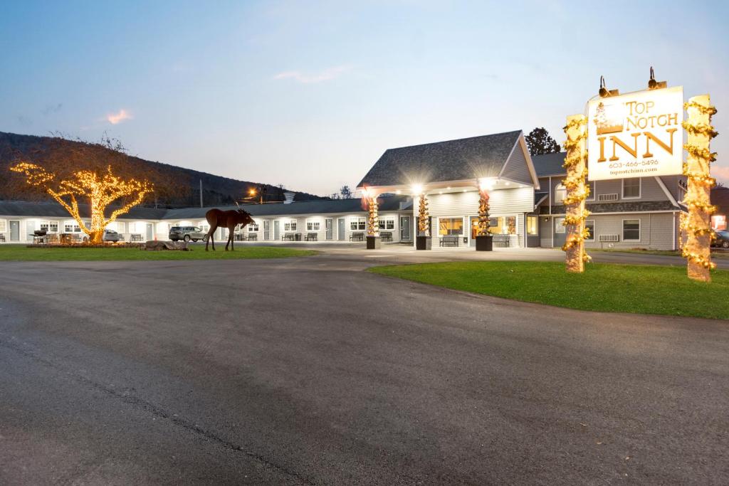 Deluxe Queen Room with Two Queen Beds