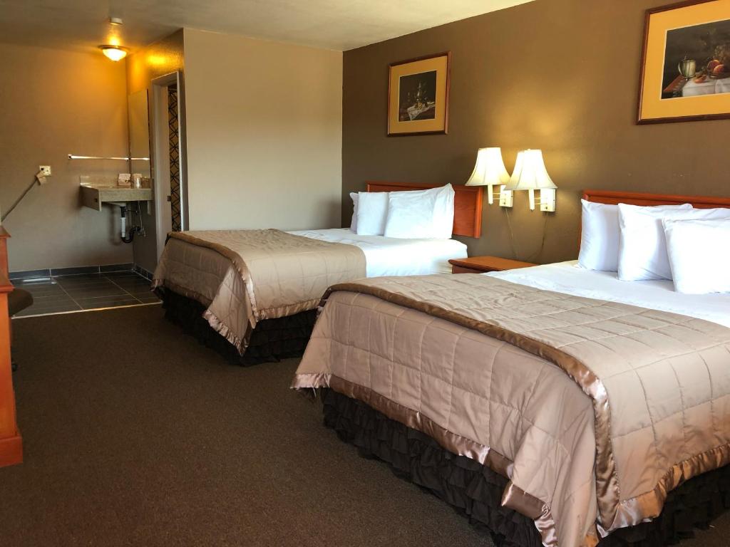 Queen Room with Two Queen Beds