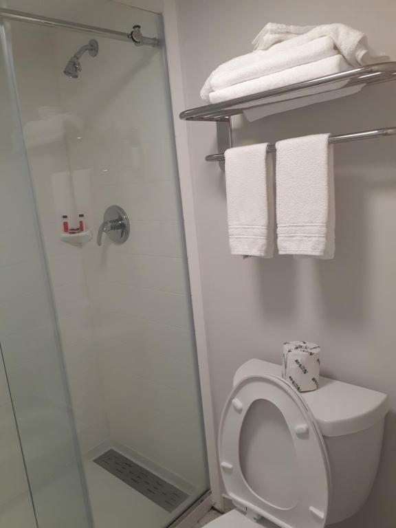 King Room – Non-Smoking