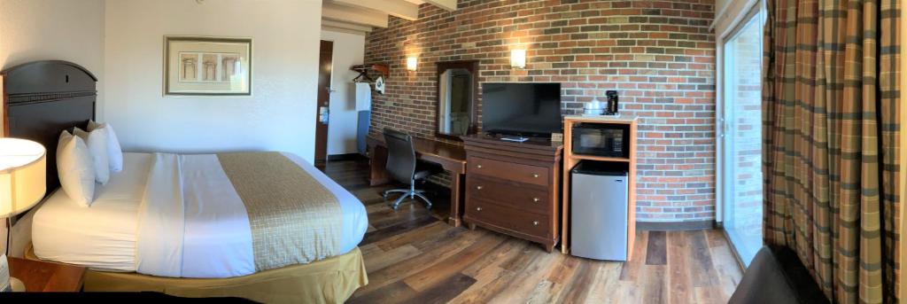 Queen Room – Non-Smoking