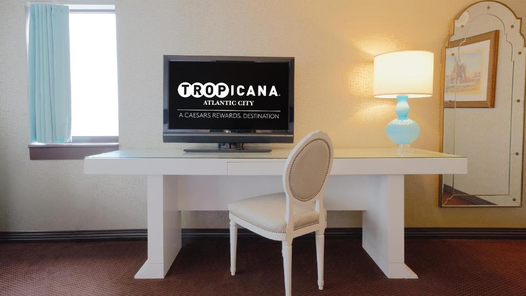 CHELSEA CLASSIC ROOM 2 QUEEN NON-SMOKING