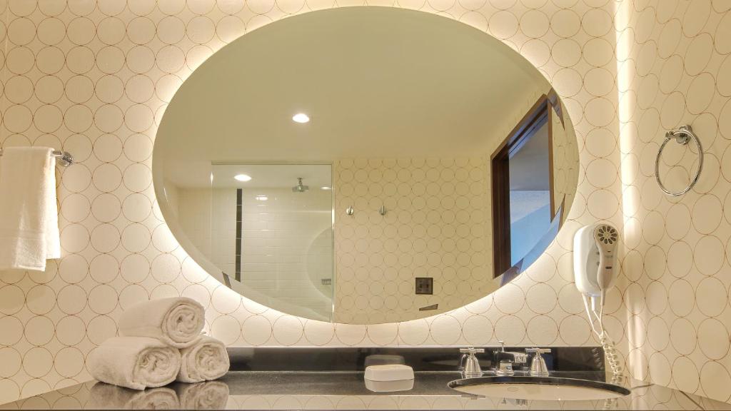 CHELSEA CLASSIC ROOM 2 QUEEN NON-SMOKING