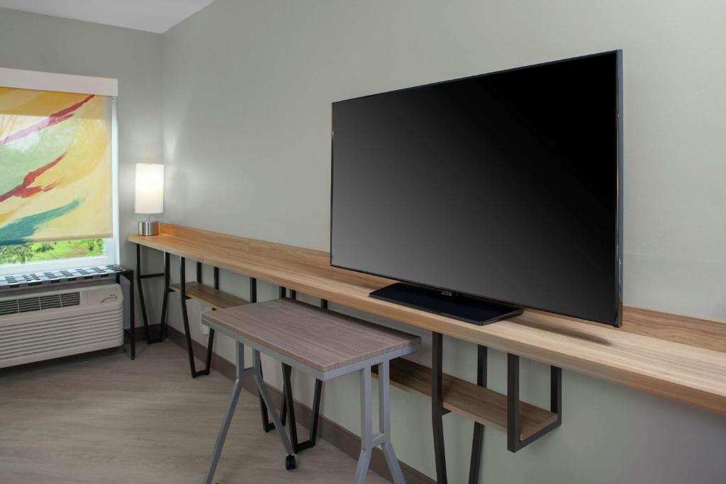 King Room – Hearing Accessible