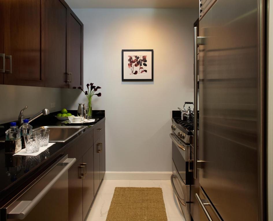 Executive One-Bedroom Suite with City View