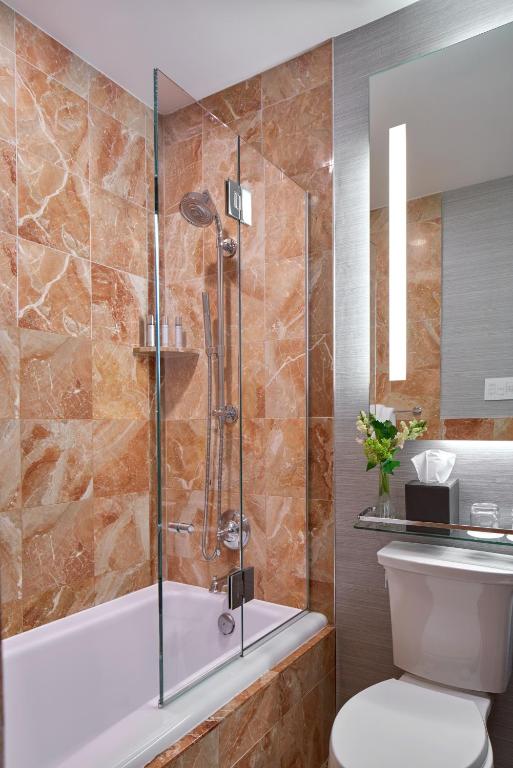 Executive One-Bedroom Suite with City View