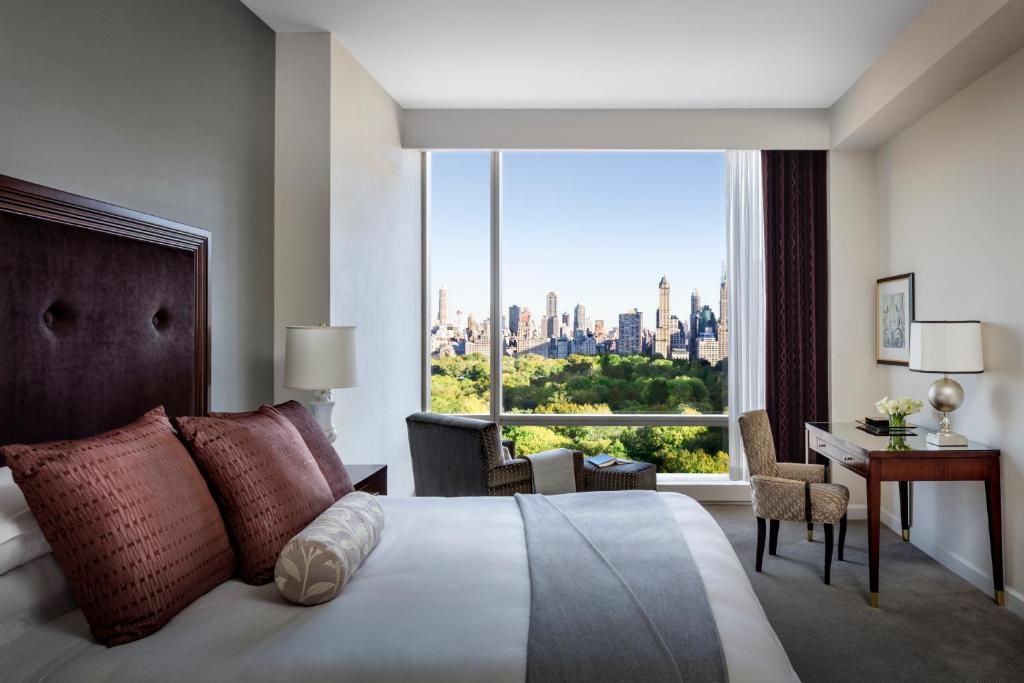 One-Bedroom Suite with Park View
