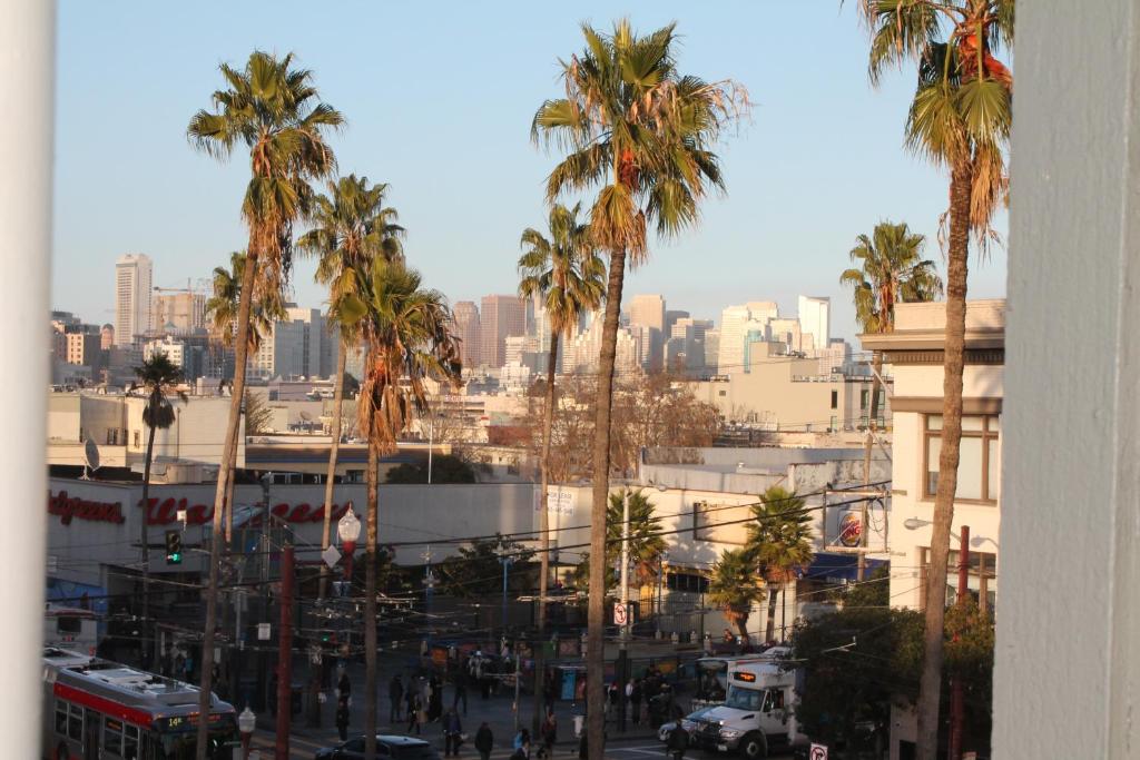 Single Room with Shared Bathroom