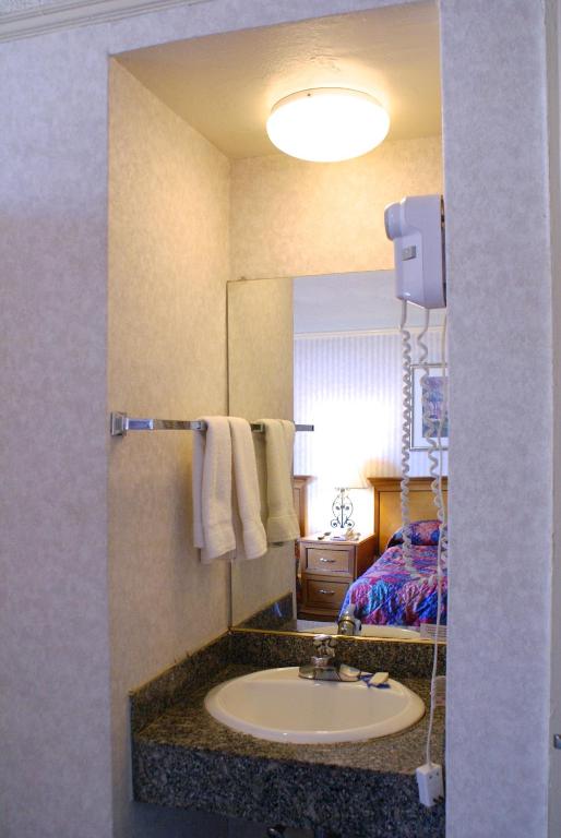 Standard Room with Two Full Size Beds