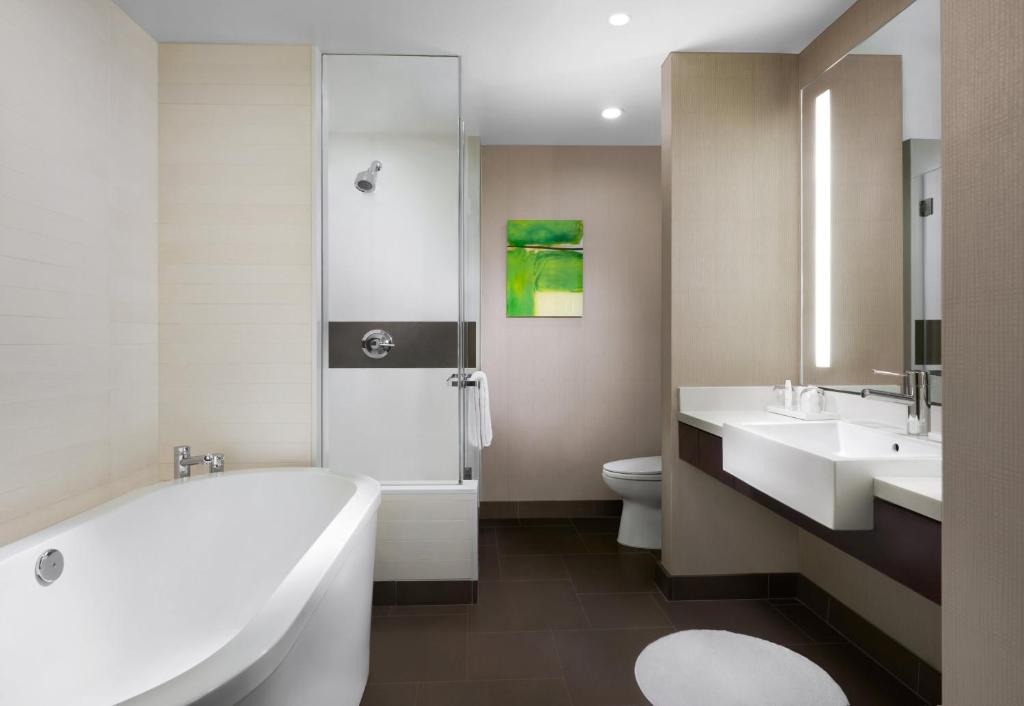 Executive Corner Suite