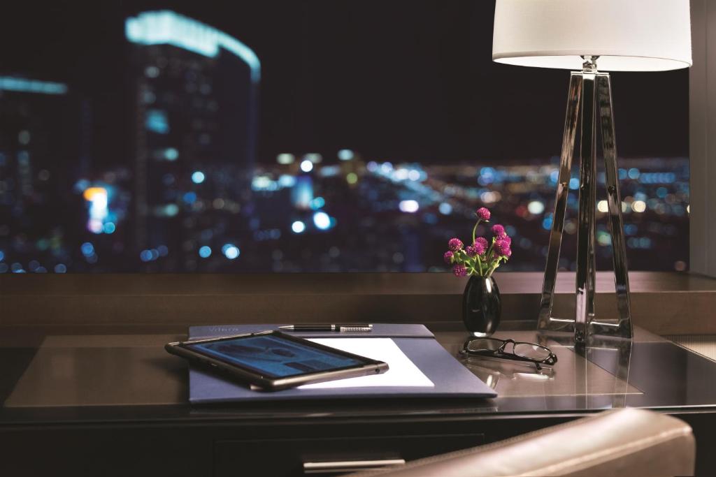 One Bedroom Penthouse Suite