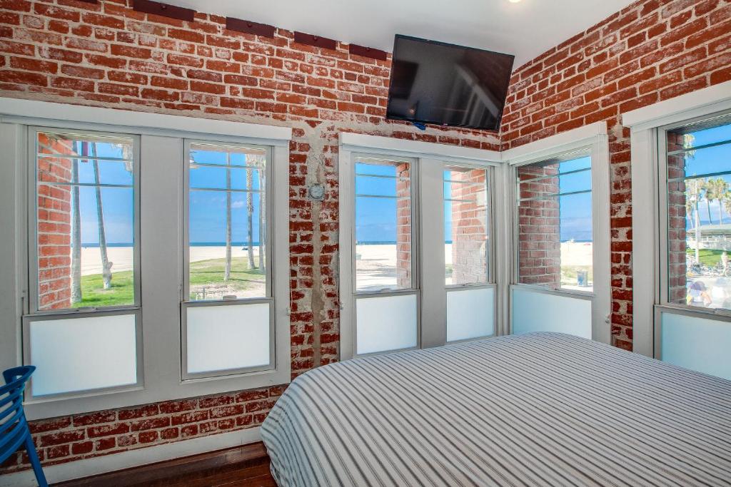 First Floor Junior Studio Suite Oceanfront
