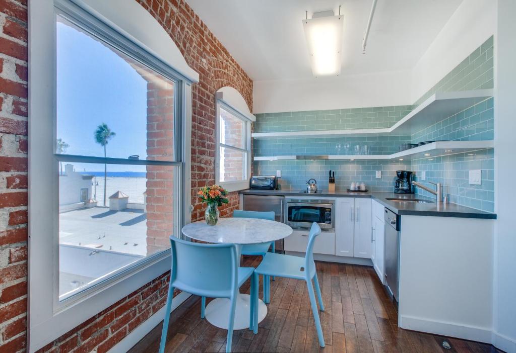 One Bedroom Suite Partial Ocean View