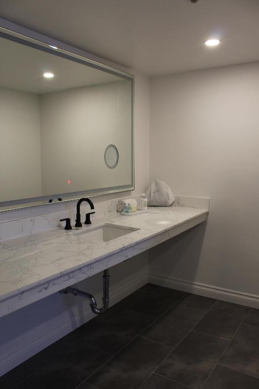 King Room with Two King Beds