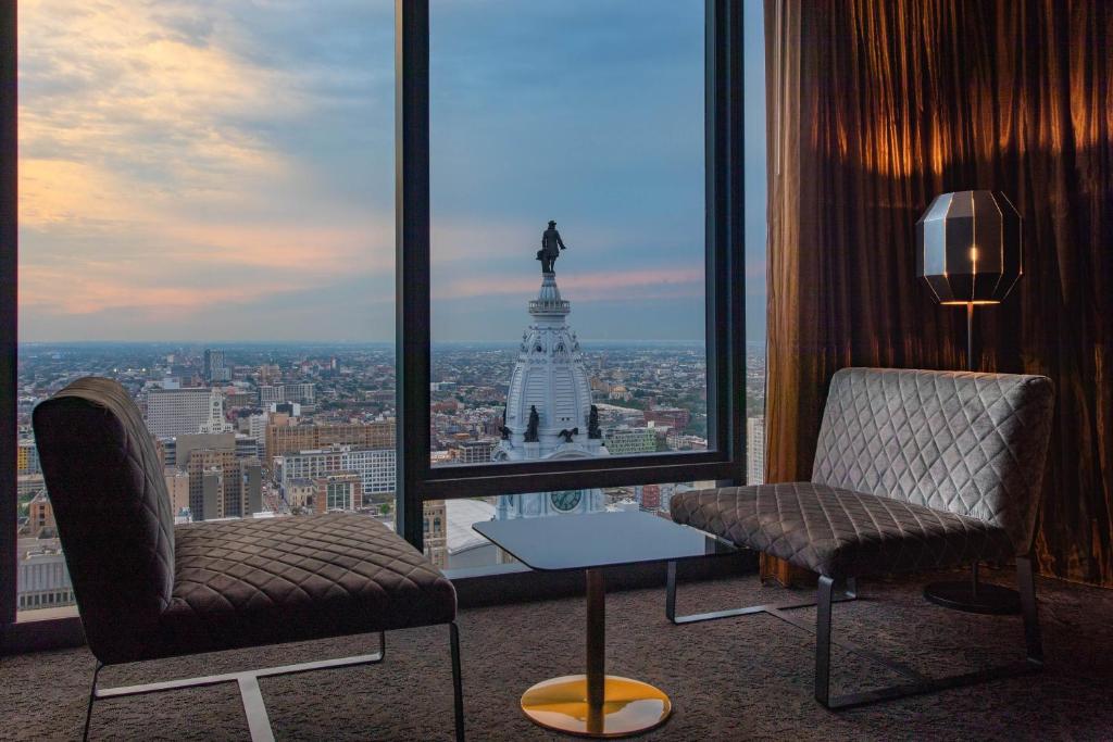 Fantastic Suite 1 King City view