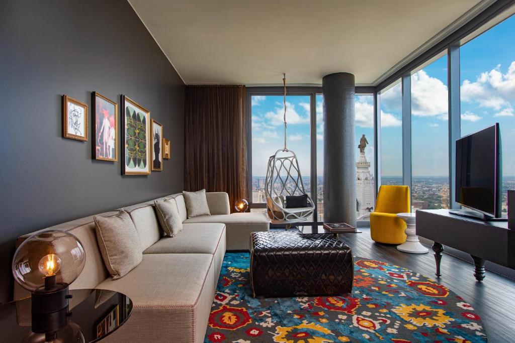 Fantastic Suite 1 King City view