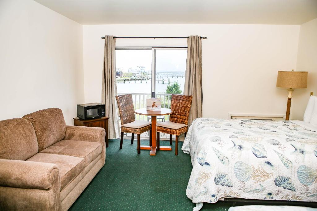 2 Bed Non-smoking Water View