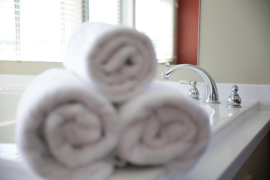 Deluxe Room with Lake View