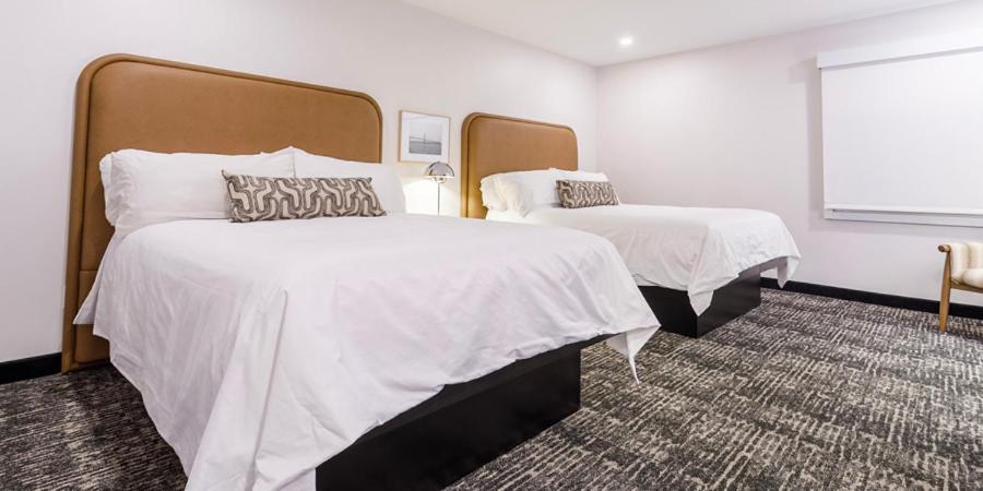 Atrium 2 Queen Non Smoking