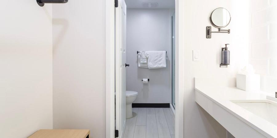 Atrium 2 Queen Non Smoking