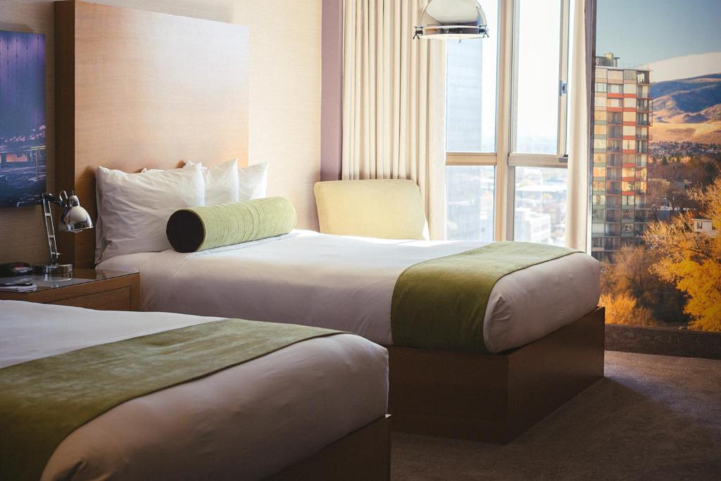 Executive Queen Room with Two Queen Beds – Non-Smoking