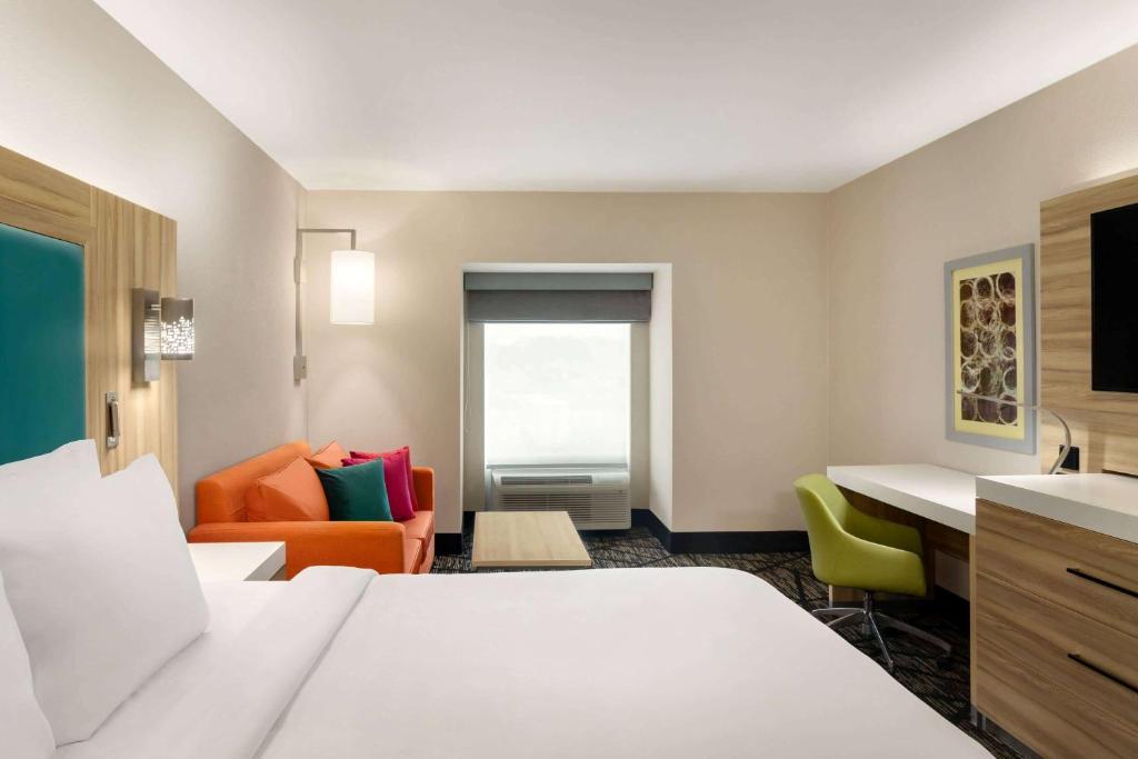 King Studio Suite – Non-Smoking