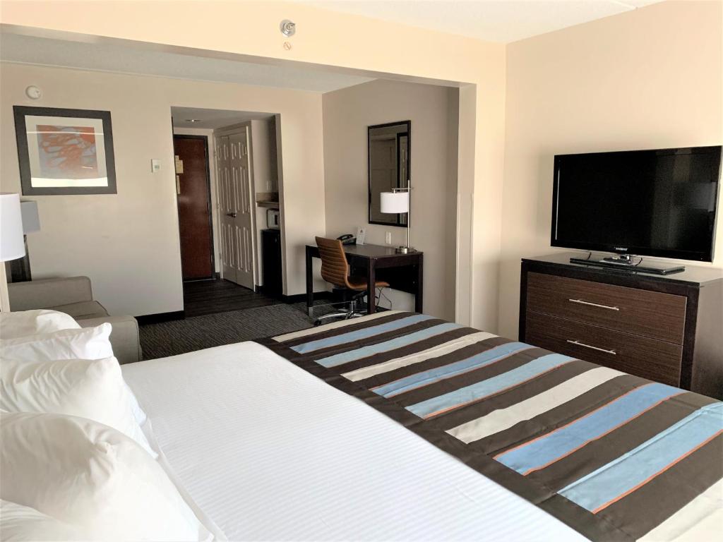 King Room with Sofa Bed – Non-Smoking