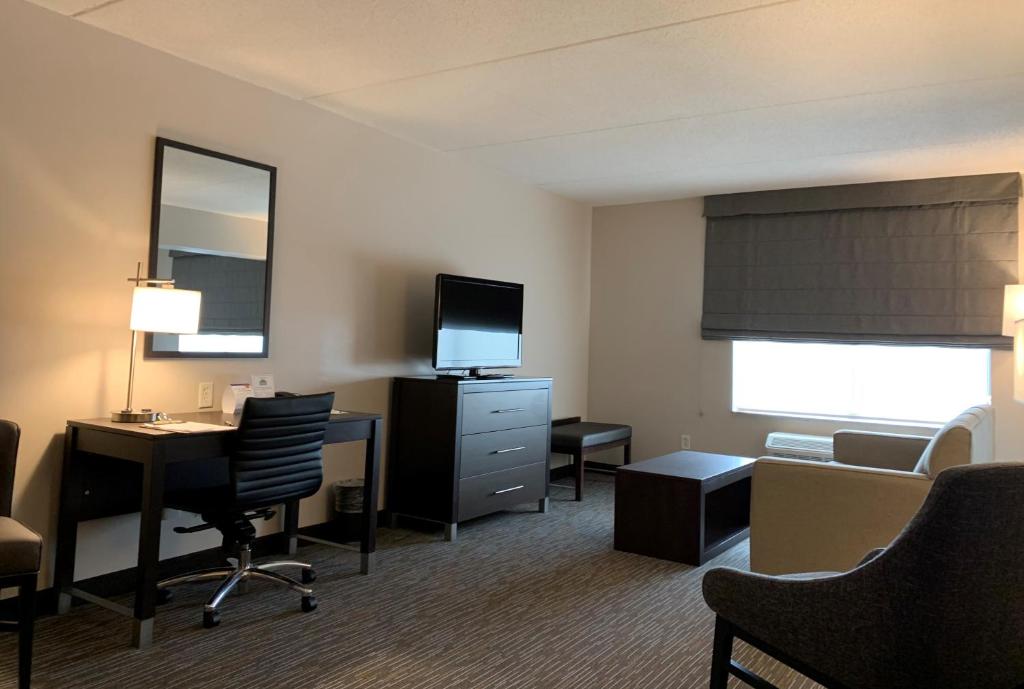 King Studio Suite – Non-Smoking