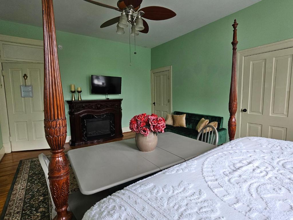 King Room with Spa Bath