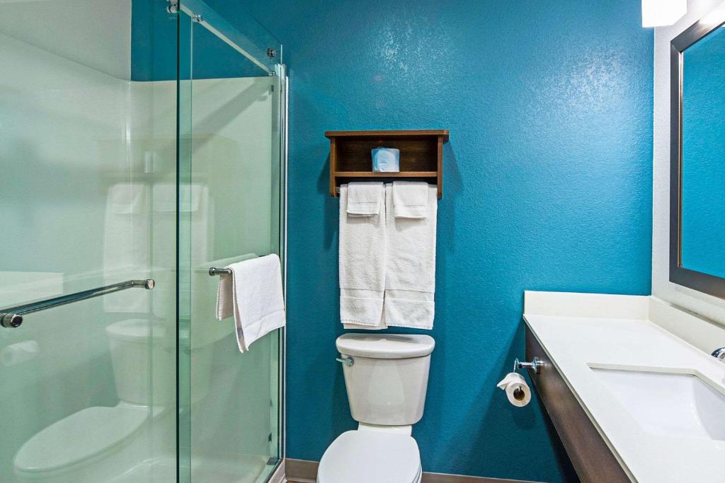 Queen Room with Sofa Bed – Non-Smoking