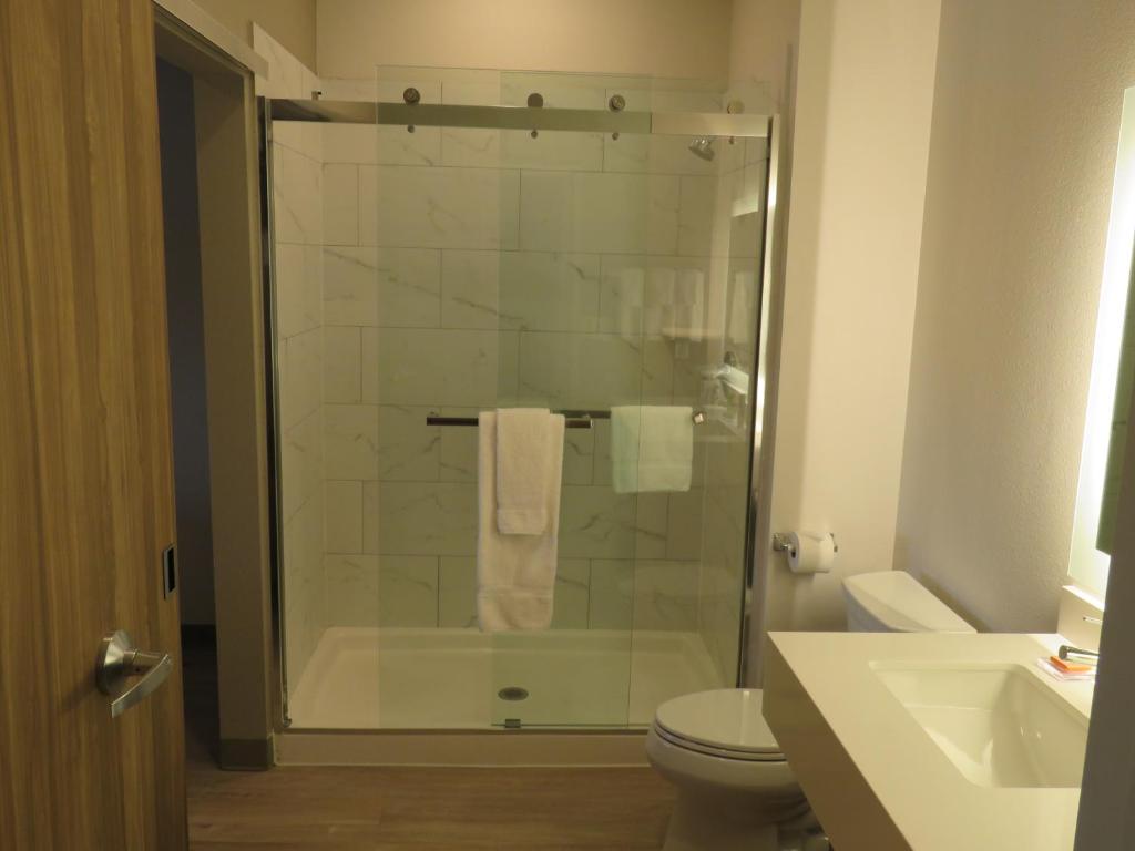 One-Bedroom Suite with Two Queen Beds – Non-Smoking