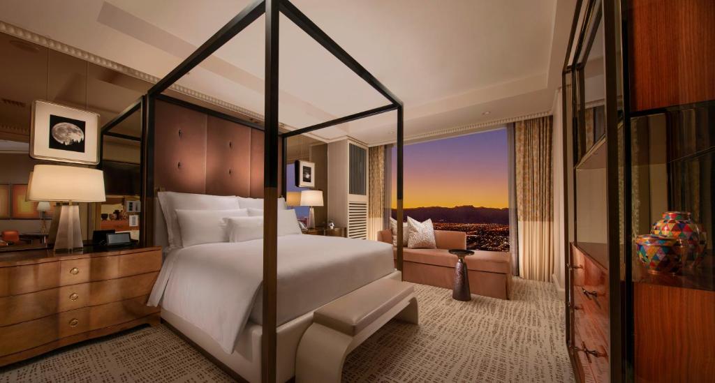 Wynn Tower Suite Parlor