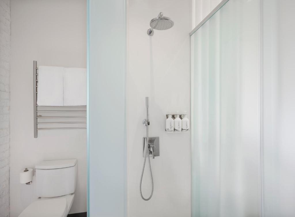 Premium Queen Room with Bunk Bed