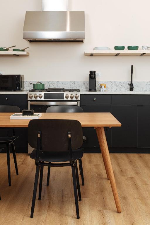 Queen Studio – Disability Access